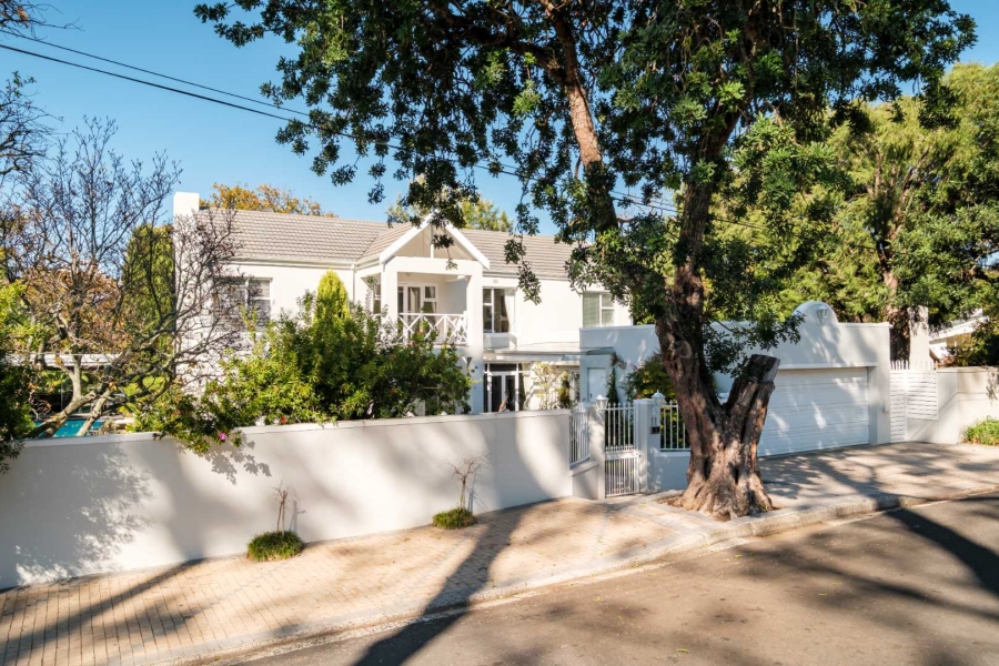 6 Bedroom Property for Sale in Newlands Western Cape